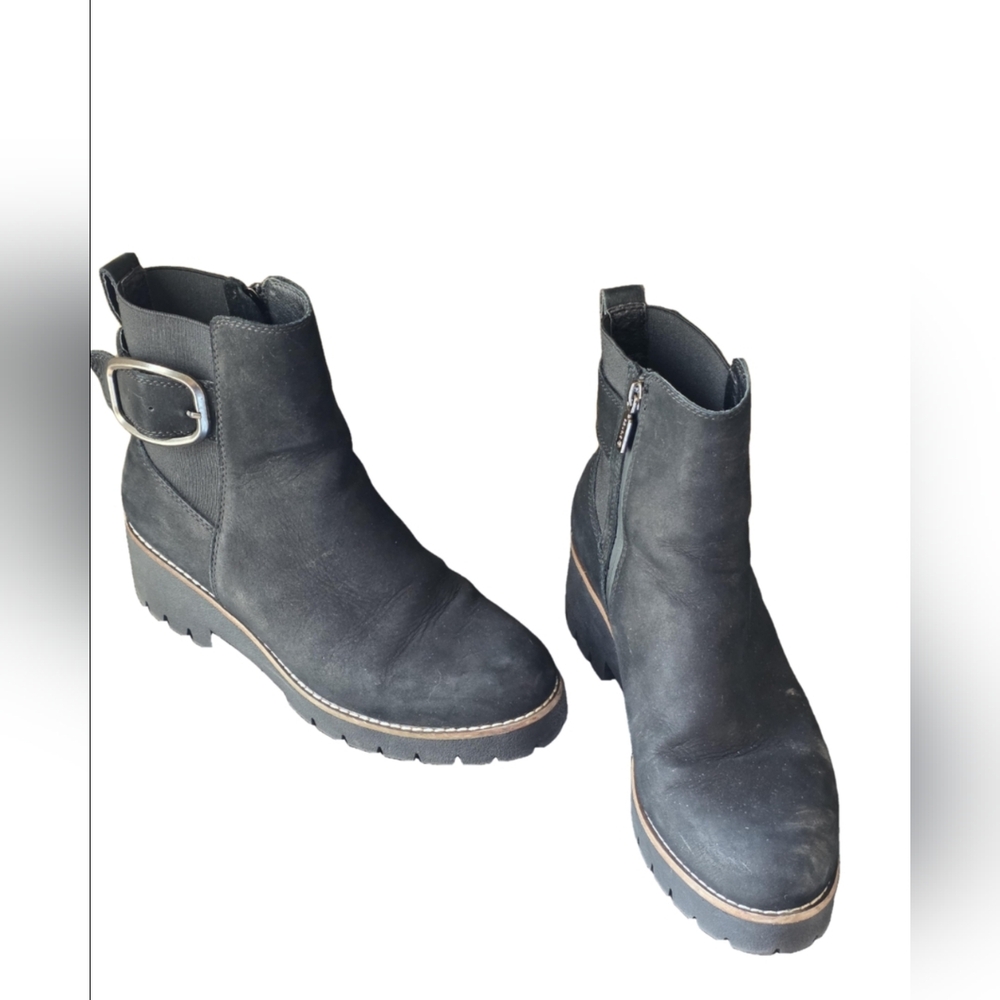 Blondo Black Chunky Heel Waterproof Boots with Buckle Detail EUC